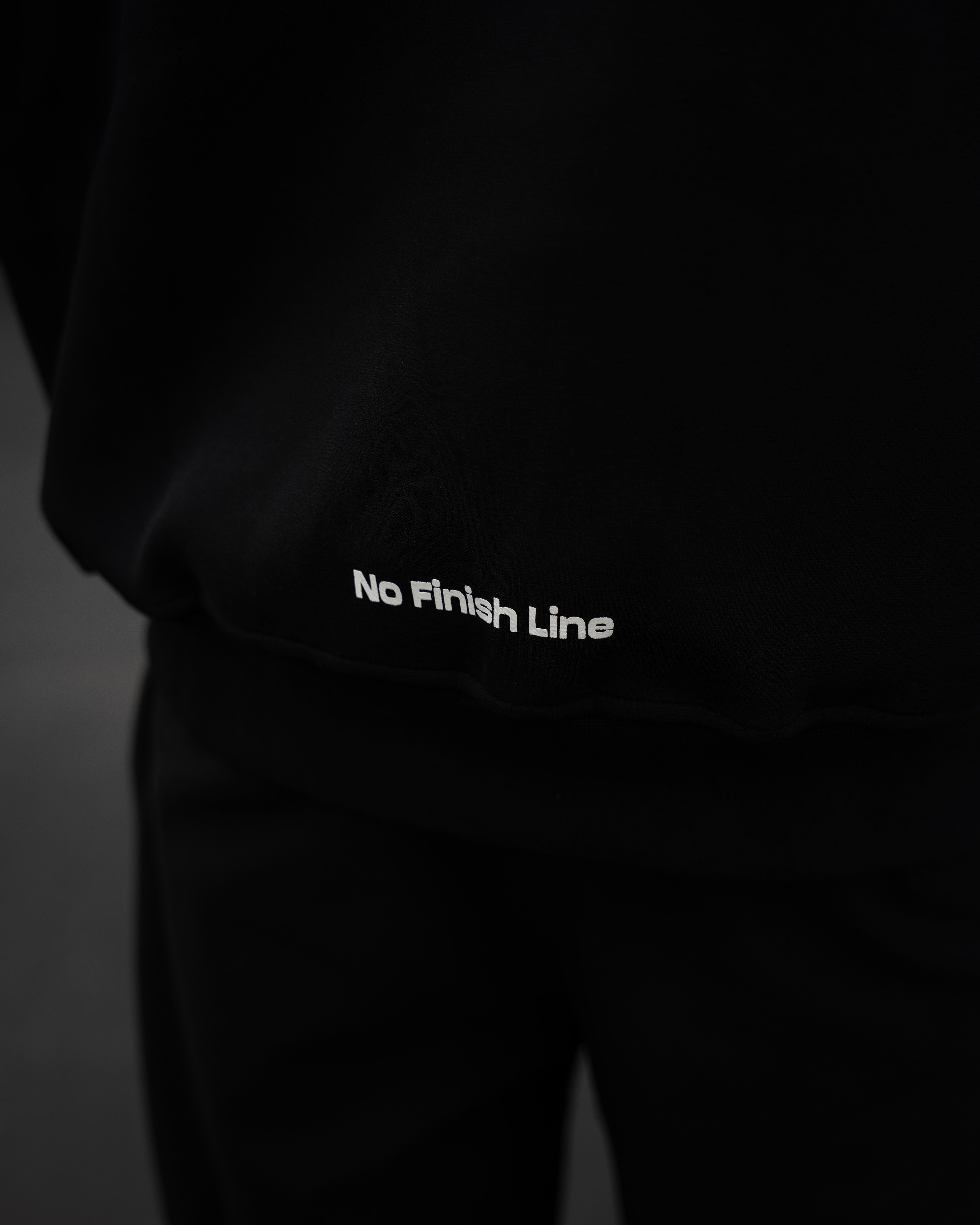 BLACK CLASSIC HOODIE