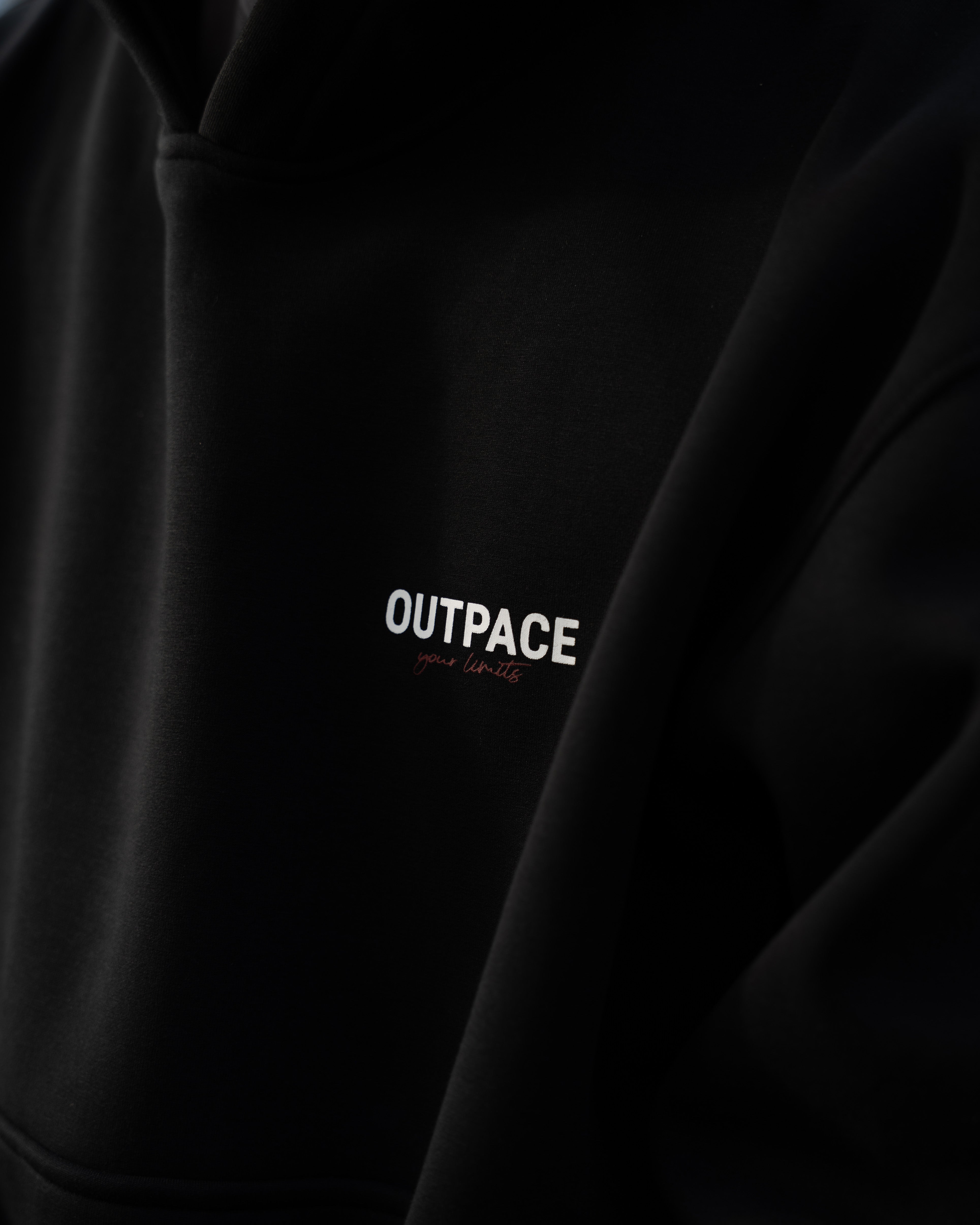 BLACK CLASSIC HOODIE